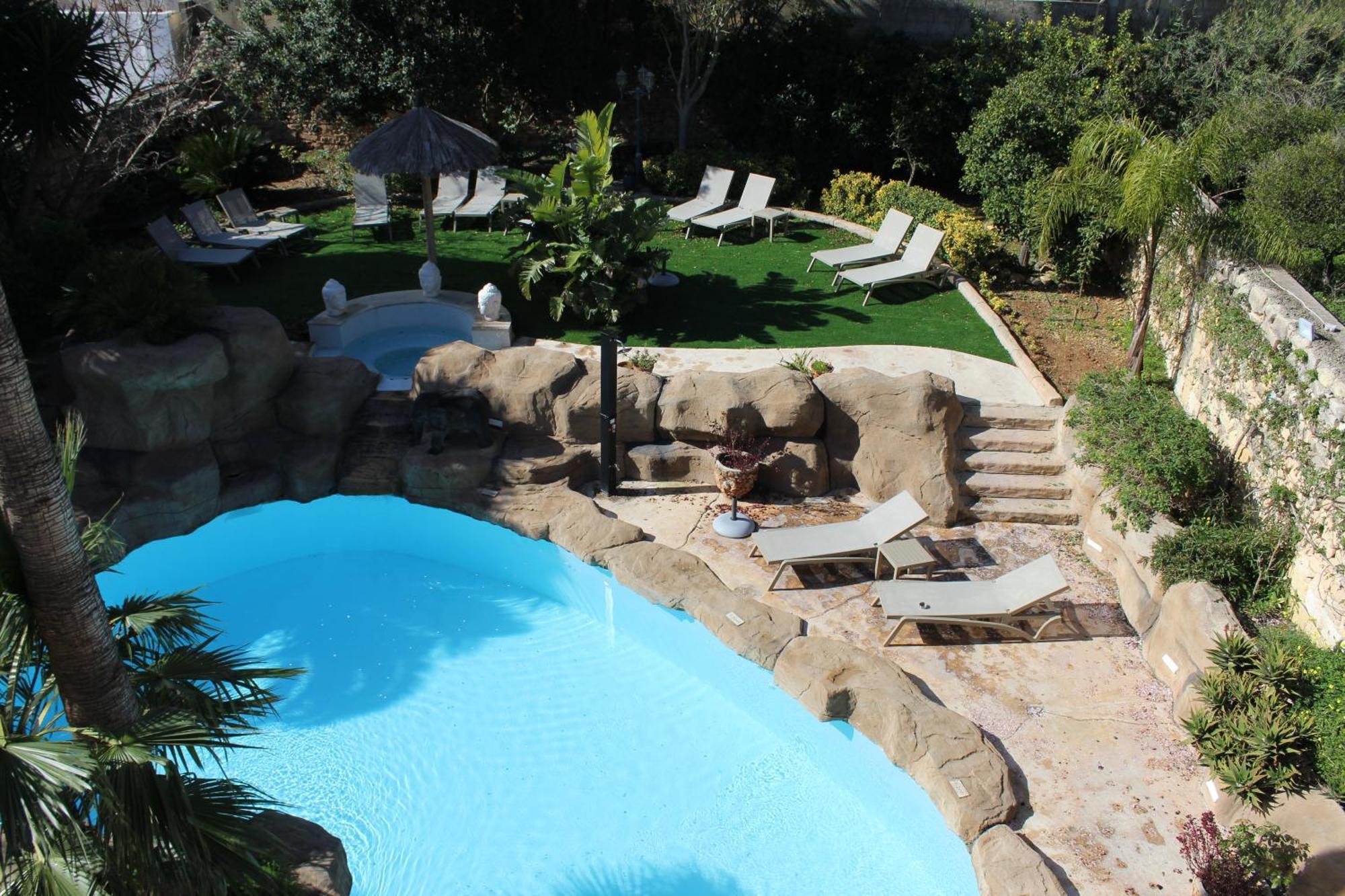 The Red Farm Relais & Hotel *